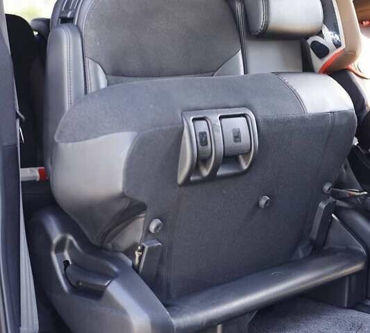 Черный Хонда Элизион, объемом двигателя 2.4 л и пробегом 130 тыс. км за 11500 $, фото 10 на Automoto.ua