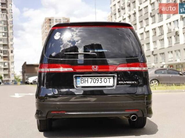 Черный Хонда Элизион, объемом двигателя 2.4 л и пробегом 130 тыс. км за 11700 $, фото 6 на Automoto.ua