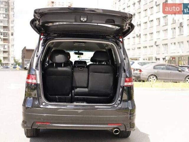 Черный Хонда Элизион, объемом двигателя 2.4 л и пробегом 130 тыс. км за 11700 $, фото 10 на Automoto.ua