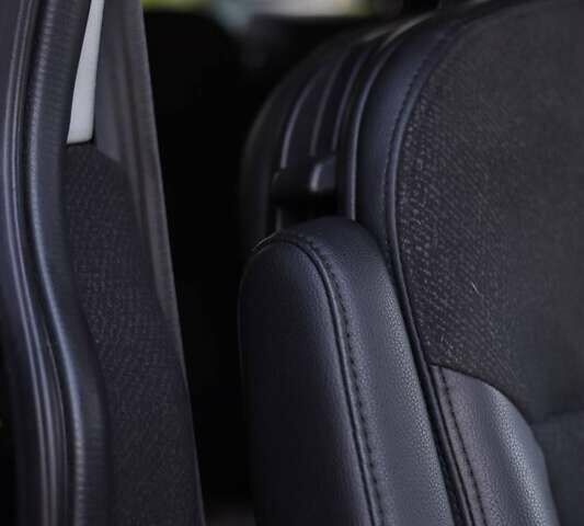 Черный Хонда Элизион, объемом двигателя 2.4 л и пробегом 130 тыс. км за 11700 $, фото 11 на Automoto.ua