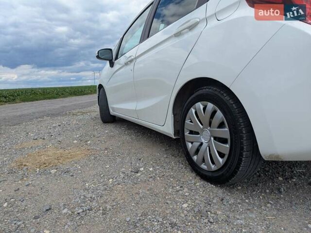 Белый Хонда ФИТ, объемом двигателя 1.5 л и пробегом 180 тыс. км за 8999 $, фото 13 на Automoto.ua