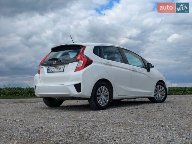 Белый Хонда ФИТ, объемом двигателя 1.5 л и пробегом 180 тыс. км за 8999 $, фото 5 на Automoto.ua