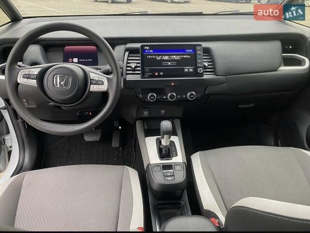 Белый Хонда ФИТ, объемом двигателя 1.5 л и пробегом 36 тыс. км за 16800 $, фото 26 на Automoto.ua