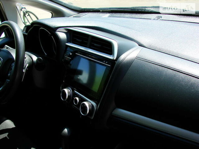 Чорний Хонда ФІТ, об'ємом двигуна 1.5 л та пробігом 149 тис. км за 10500 $, фото 39 на Automoto.ua