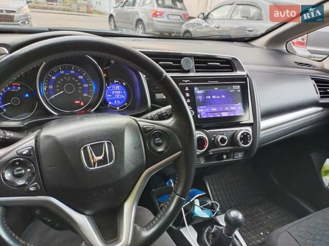 Черный Хонда ФИТ, объемом двигателя 1.5 л и пробегом 112 тыс. км за 8836 $, фото 12 на Automoto.ua