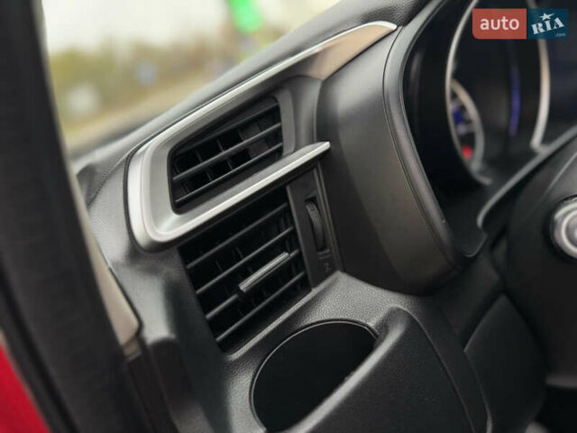 Червоний Хонда ФІТ, об'ємом двигуна 1.5 л та пробігом 74 тис. км за 10450 $, фото 33 на Automoto.ua