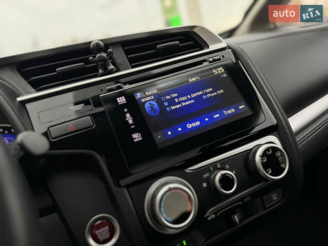 Червоний Хонда ФІТ, об'ємом двигуна 1.5 л та пробігом 74 тис. км за 10450 $, фото 35 на Automoto.ua