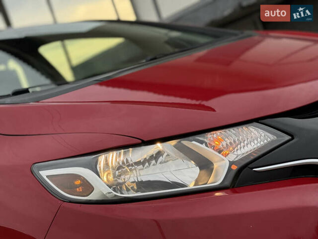 Червоний Хонда ФІТ, об'ємом двигуна 1.5 л та пробігом 74 тис. км за 10450 $, фото 5 на Automoto.ua