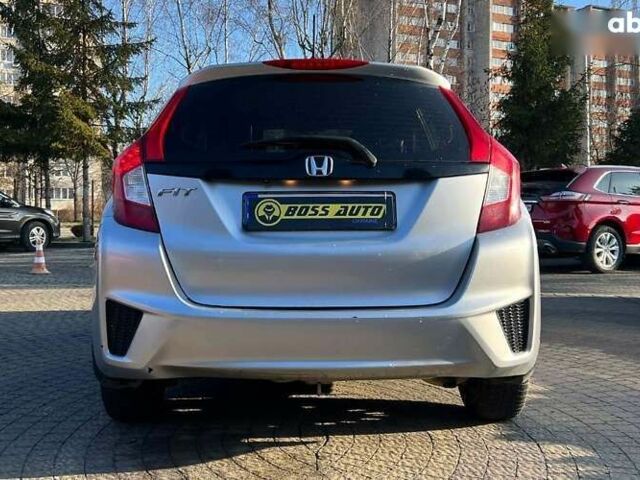 Хонда ФИТ, объемом двигателя 1.5 л и пробегом 130 тыс. км за 9900 $, фото 5 на Automoto.ua