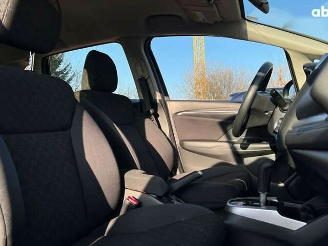 Хонда ФИТ, объемом двигателя 1.5 л и пробегом 130 тыс. км за 9900 $, фото 8 на Automoto.ua