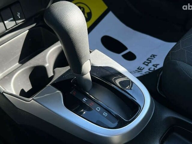 Хонда ФИТ, объемом двигателя 1.5 л и пробегом 91 тыс. км за 11800 $, фото 13 на Automoto.ua