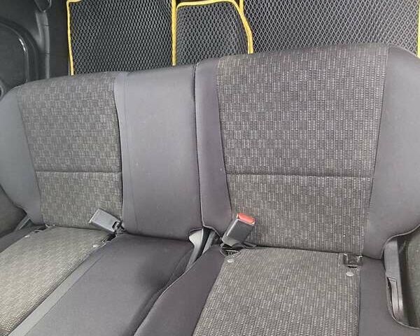 Желтый Хонда ФИТ, объемом двигателя 1.5 л и пробегом 61 тыс. км за 12500 $, фото 5 на Automoto.ua