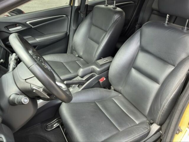 Желтый Хонда ФИТ, объемом двигателя 1.5 л и пробегом 136 тыс. км за 12000 $, фото 13 на Automoto.ua