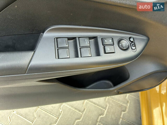 Желтый Хонда ФИТ, объемом двигателя 1.5 л и пробегом 135 тыс. км за 12500 $, фото 36 на Automoto.ua
