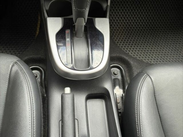 Желтый Хонда ФИТ, объемом двигателя 1.5 л и пробегом 136 тыс. км за 12000 $, фото 10 на Automoto.ua