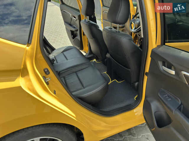 Жовтий Хонда ФІТ, об'ємом двигуна 1.5 л та пробігом 135 тис. км за 12500 $, фото 18 на Automoto.ua