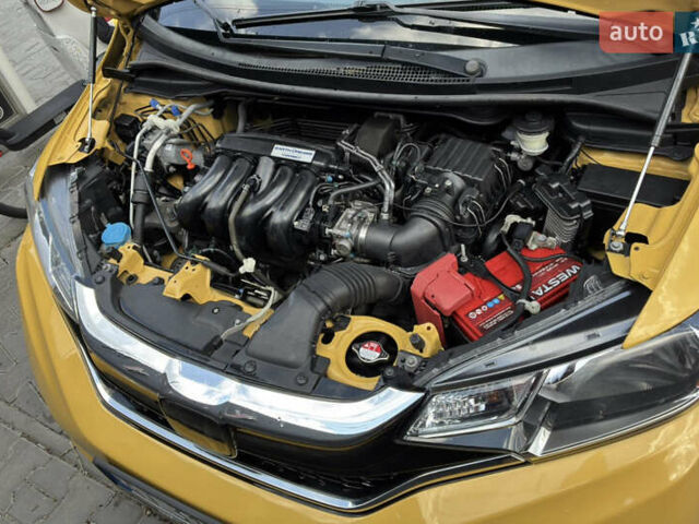 Желтый Хонда ФИТ, объемом двигателя 1.5 л и пробегом 137 тыс. км за 12000 $, фото 13 на Automoto.ua