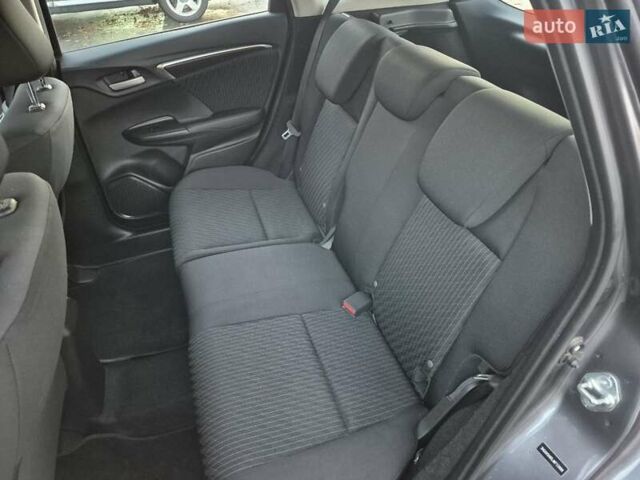 Серый Хонда ФИТ, объемом двигателя 1.5 л и пробегом 45 тыс. км за 11500 $, фото 18 на Automoto.ua