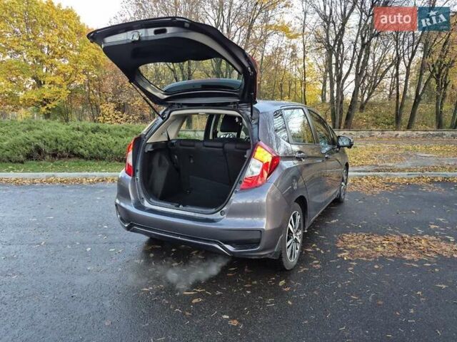 Серый Хонда ФИТ, объемом двигателя 1.5 л и пробегом 45 тыс. км за 11500 $, фото 9 на Automoto.ua