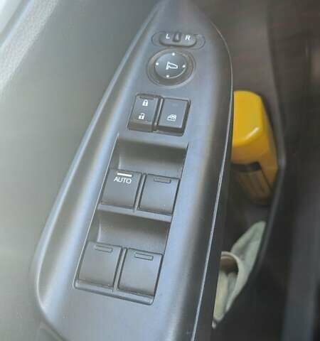 Синий Хонда ФИТ, объемом двигателя 1.5 л и пробегом 65 тыс. км за 13999 $, фото 13 на Automoto.ua