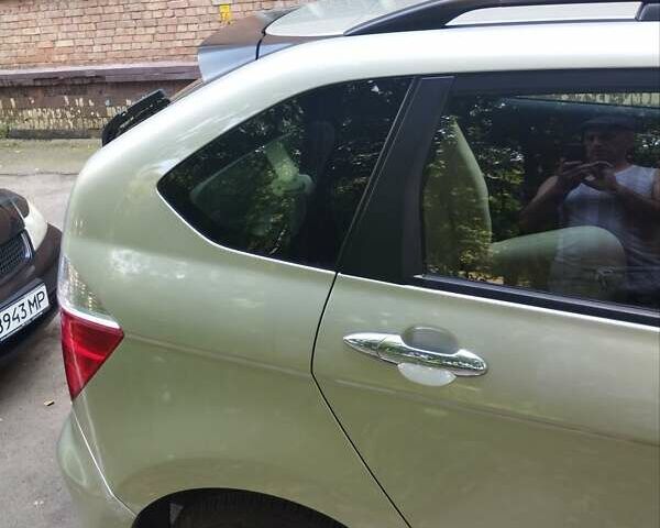 Бежевый Хонда ФРВ, объемом двигателя 2 л и пробегом 380 тыс. км за 6999 $, фото 27 на Automoto.ua