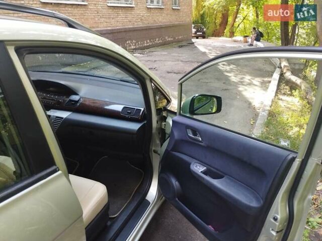 Бежевый Хонда ФРВ, объемом двигателя 2 л и пробегом 380 тыс. км за 6999 $, фото 28 на Automoto.ua