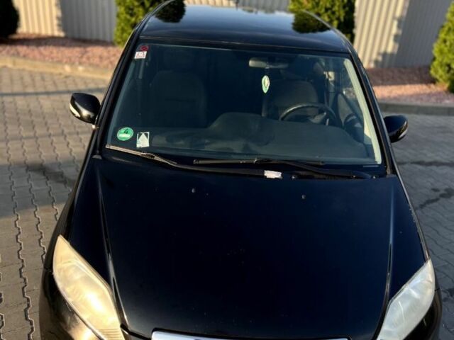 Черный Хонда ФРВ, объемом двигателя 1.7 л и пробегом 292 тыс. км за 4800 $, фото 6 на Automoto.ua