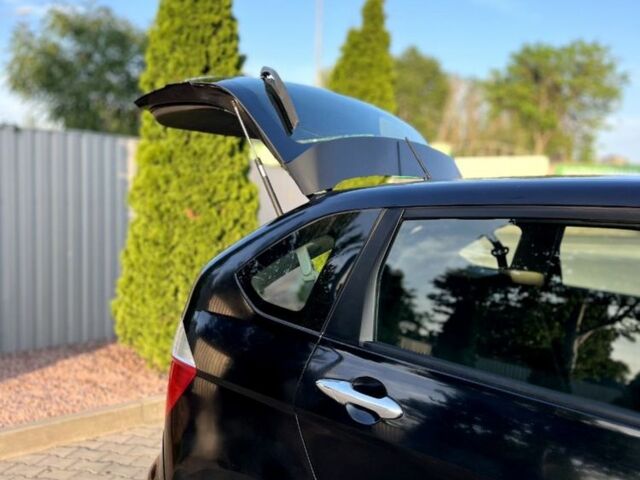 Черный Хонда ФРВ, объемом двигателя 1.7 л и пробегом 292 тыс. км за 4800 $, фото 4 на Automoto.ua