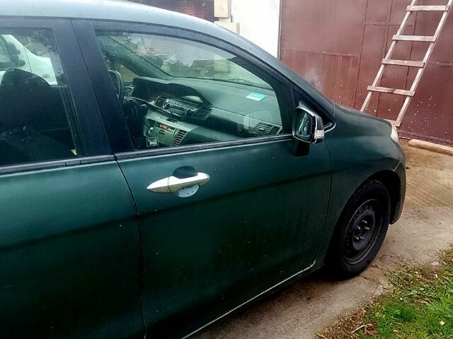 Хонда ФРВ, объемом двигателя 1.7 л и пробегом 550 тыс. км за 3500 $, фото 4 на Automoto.ua