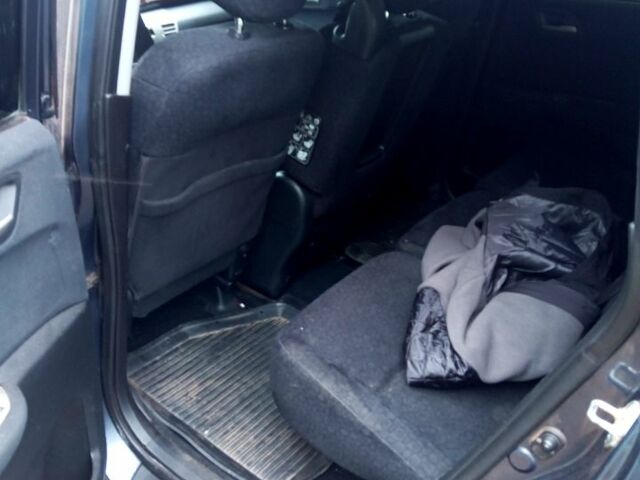 Хонда ФРВ, объемом двигателя 2 л и пробегом 230 тыс. км за 3750 $, фото 7 на Automoto.ua