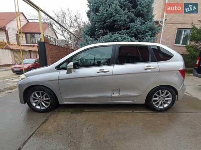 Серый Хонда ФРВ, объемом двигателя 2.2 л и пробегом 325 тыс. км за 5200 $, фото 3 на Automoto.ua