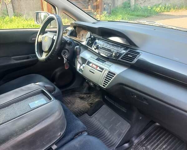 Сірий Хонда ФРВ, об'ємом двигуна 1.67 л та пробігом 245 тис. км за 5200 $, фото 4 на Automoto.ua