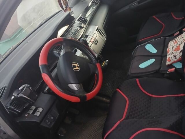 Серый Хонда ФРВ, объемом двигателя 2.2 л и пробегом 360 тыс. км за 5200 $, фото 4 на Automoto.ua