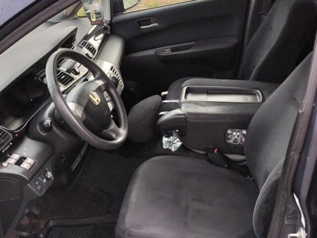 Серый Хонда ФРВ, объемом двигателя 2 л и пробегом 420 тыс. км за 6200 $, фото 5 на Automoto.ua