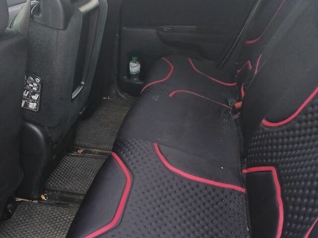 Серый Хонда ФРВ, объемом двигателя 2.2 л и пробегом 360 тыс. км за 5200 $, фото 2 на Automoto.ua