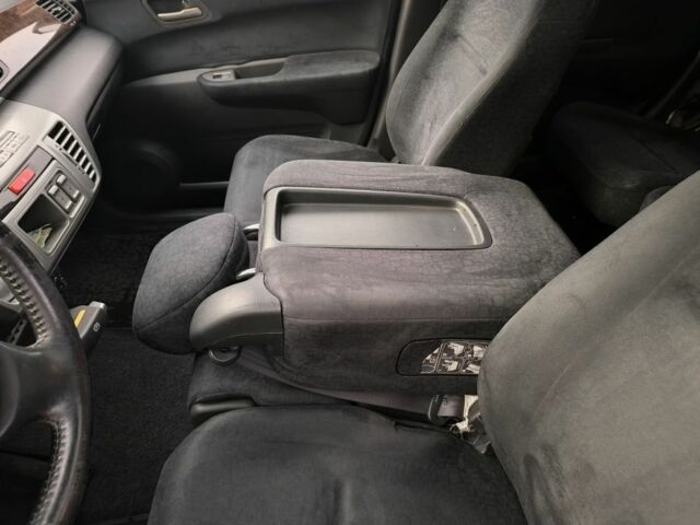 Синій Хонда ФРВ, об'ємом двигуна 2 л та пробігом 300 тис. км за 4700 $, фото 6 на Automoto.ua