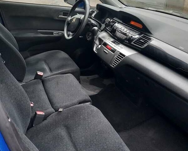 Синий Хонда ФРВ, объемом двигателя 2 л и пробегом 97 тыс. км за 7500 $, фото 2 на Automoto.ua