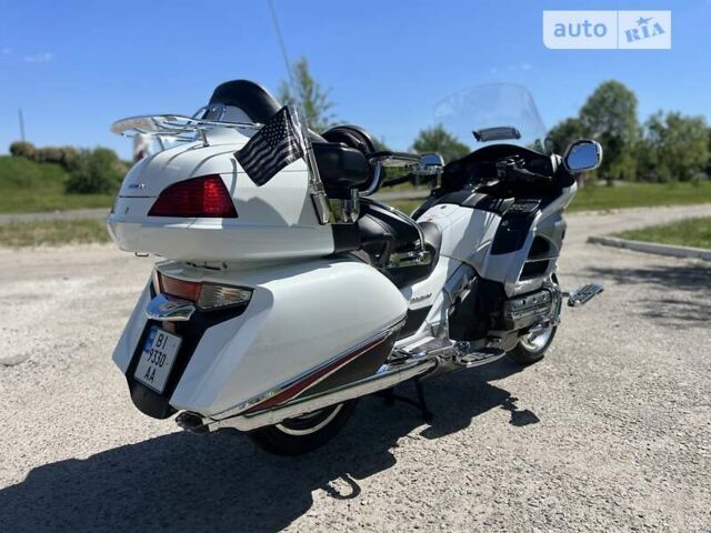 Білий Хонда GL 1800 Gold Wing, об'ємом двигуна 0 л та пробігом 27 тис. км за 16700 $, фото 6 на Automoto.ua