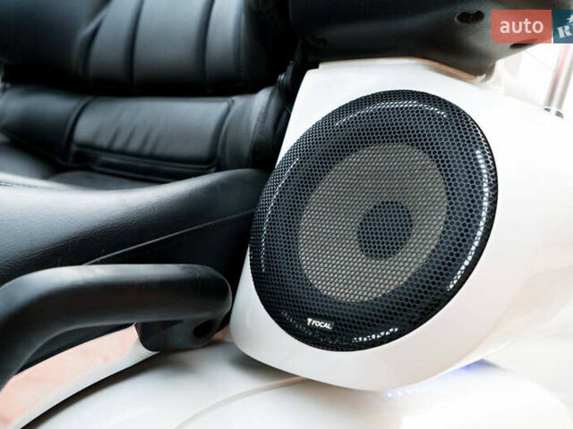 Белый Хонда GL 1800 Gold Wing, объемом двигателя 0 л и пробегом 21 тыс. км за 20000 $, фото 4 на Automoto.ua