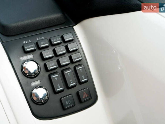 Белый Хонда GL 1800 Gold Wing, объемом двигателя 0 л и пробегом 21 тыс. км за 20000 $, фото 5 на Automoto.ua