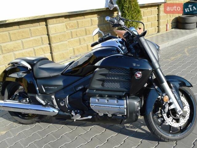 Черный Хонда GL 1800 Gold Wing, объемом двигателя 1.8 л и пробегом 3 тыс. км за 22000 $, фото 5 на Automoto.ua