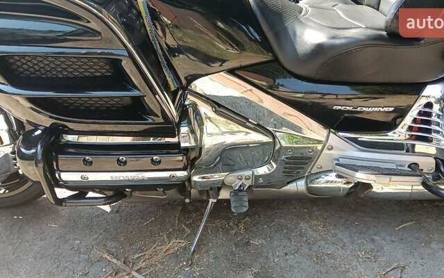 Черный Хонда GL 1800 Gold Wing, объемом двигателя 1.83 л и пробегом 72 тыс. км за 11999 $, фото 11 на Automoto.ua