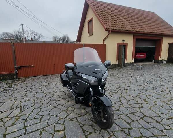 Черный Хонда GL 1800 Gold Wing, объемом двигателя 1.8 л и пробегом 1 тыс. км за 10500 $, фото 1 на Automoto.ua