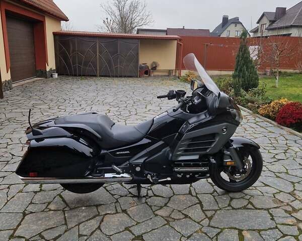 Черный Хонда GL 1800 Gold Wing, объемом двигателя 1.8 л и пробегом 1 тыс. км за 10500 $, фото 4 на Automoto.ua
