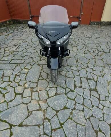 Черный Хонда GL 1800 Gold Wing, объемом двигателя 1.8 л и пробегом 1 тыс. км за 10500 $, фото 6 на Automoto.ua