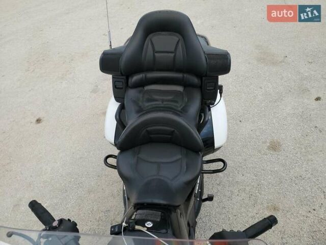 Чорний Хонда GL 1800 Gold Wing, об'ємом двигуна 0 л та пробігом 108 тис. км за 4000 $, фото 4 на Automoto.ua