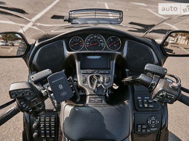 Черный Хонда GL 1800 Gold Wing, объемом двигателя 1.8 л и пробегом 40 тыс. км за 15200 $, фото 10 на Automoto.ua