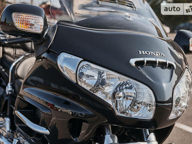 Черный Хонда GL 1800 Gold Wing, объемом двигателя 1.8 л и пробегом 40 тыс. км за 15200 $, фото 7 на Automoto.ua