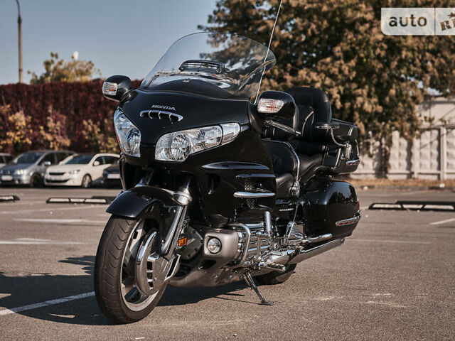 Черный Хонда GL 1800 Gold Wing, объемом двигателя 1.8 л и пробегом 40 тыс. км за 15200 $, фото 8 на Automoto.ua