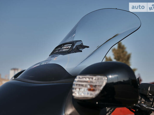 Черный Хонда GL 1800 Gold Wing, объемом двигателя 1.8 л и пробегом 40 тыс. км за 15200 $, фото 4 на Automoto.ua